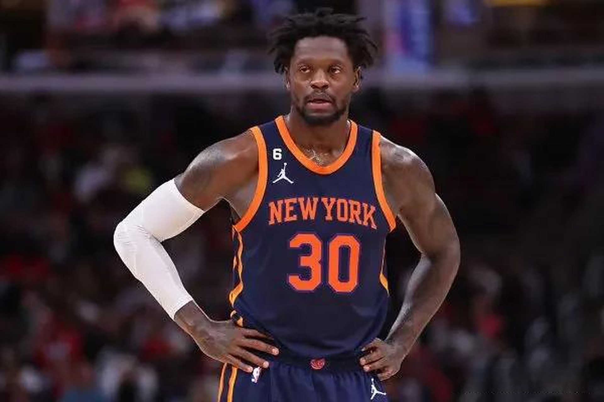 鹈鹕队队员朱利叶斯兰德尔因伤休战一周的简单介绍