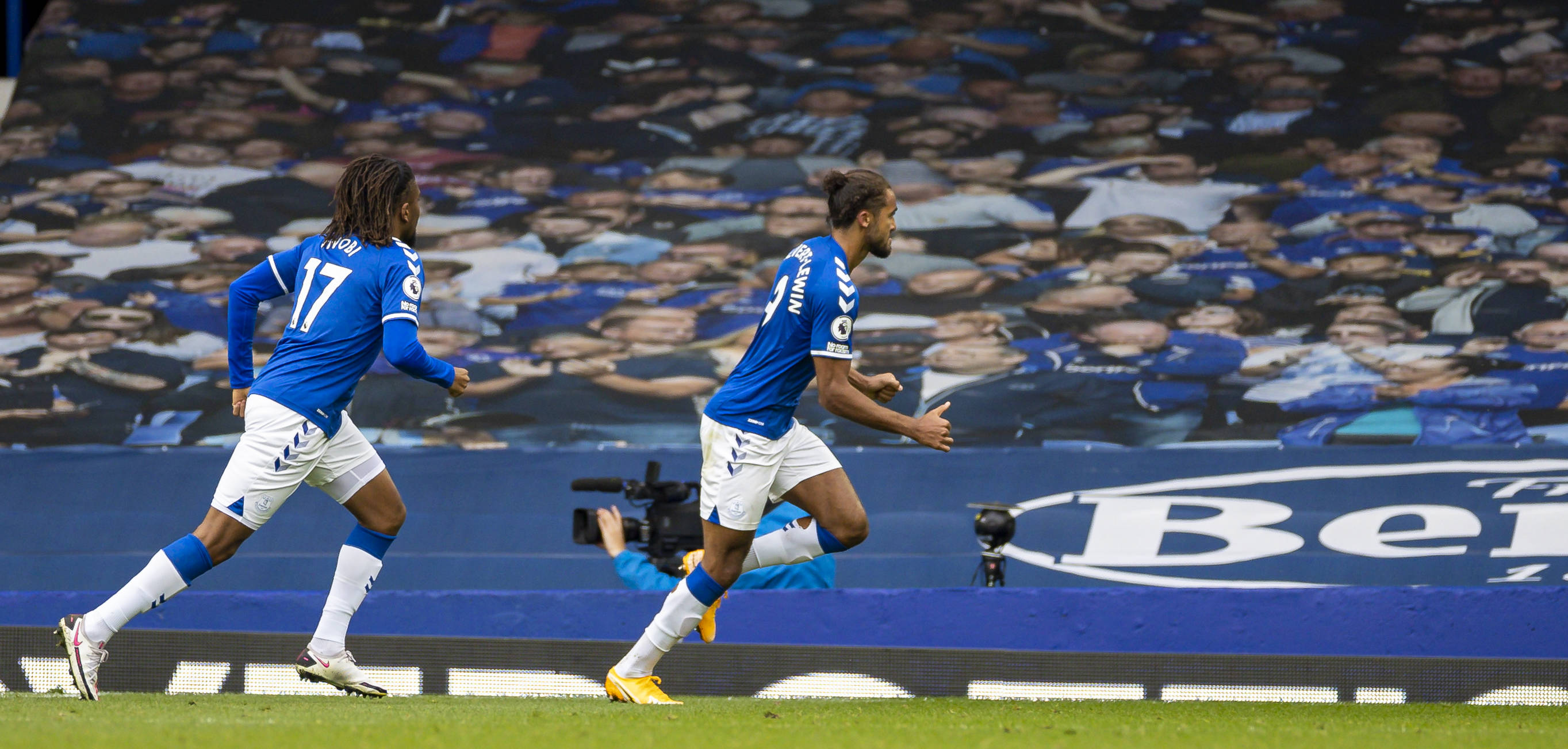 壹号娱乐官网-关于华德福德客场战平埃弗顿，取得宝贵分数的信息